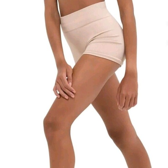 2 Capezio Shorts Seamless Rib Bike Dance Stretch Nylon Spandex Mid Rise XS/S - Picture 1 of 16